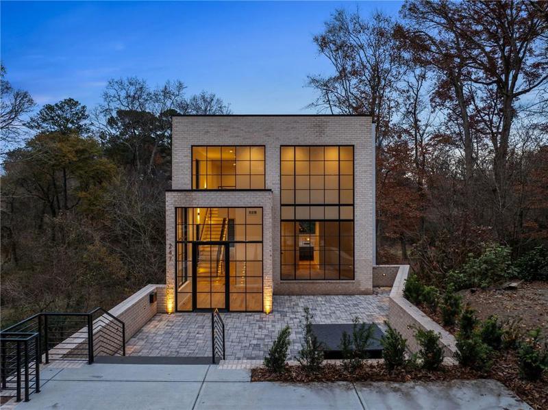 Image for property 247 Huntington Road, Atlanta, GA 30309