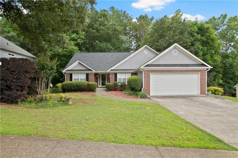 Image for property 1027 Regency Drive, Acworth, GA 30102