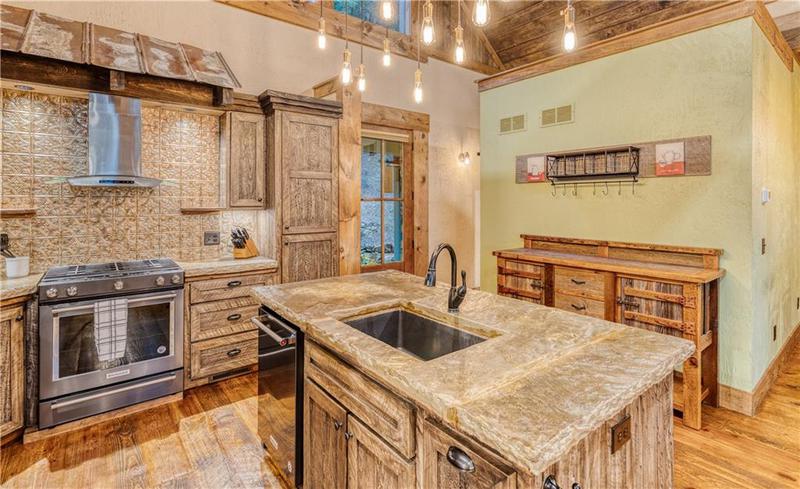 Image for property 280 Point Of View, Blue Ridge, GA 30513