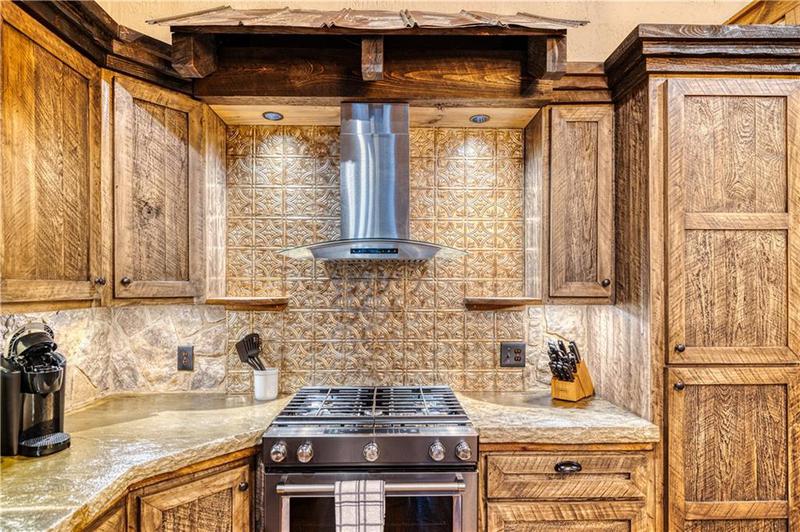 Image for property 280 Point Of View, Blue Ridge, GA 30513