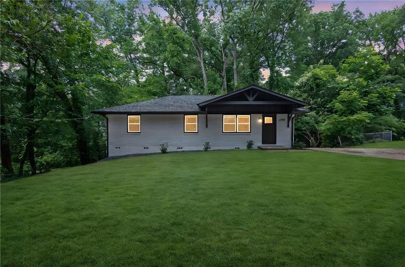 Image for property 1733 Hollyhock Terrace, Decatur, GA 30032