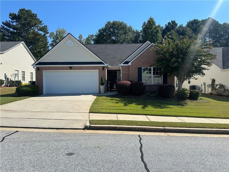 Image for property 954 Village View Circle, Loganville, GA 30052