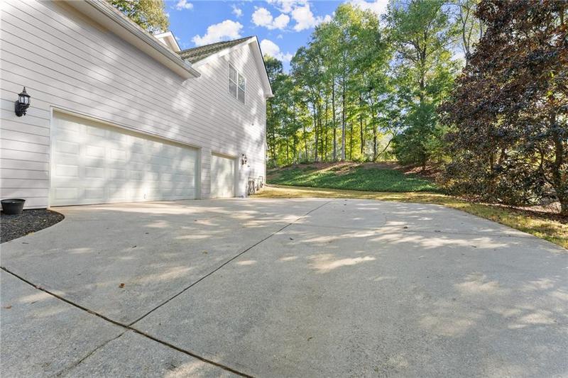 Image for property 5559 Ridgemoor Drive, Braselton, GA 30517