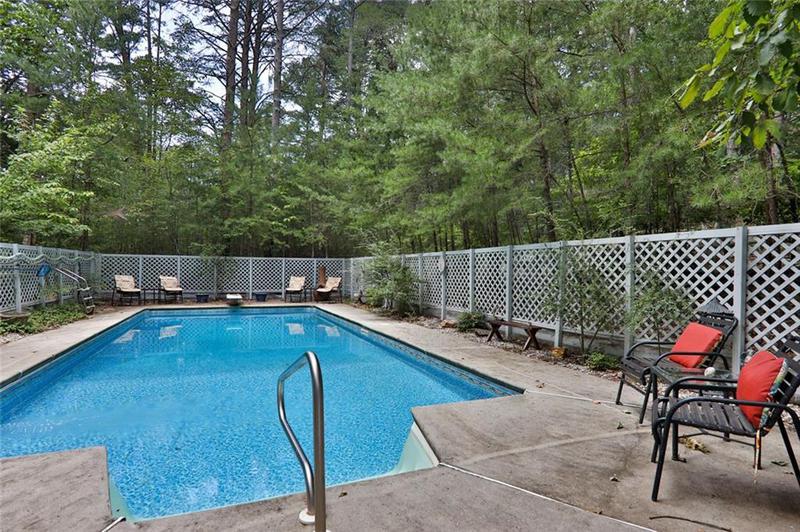 Image for property 20 Mahan Lane, Rydal, GA 30171