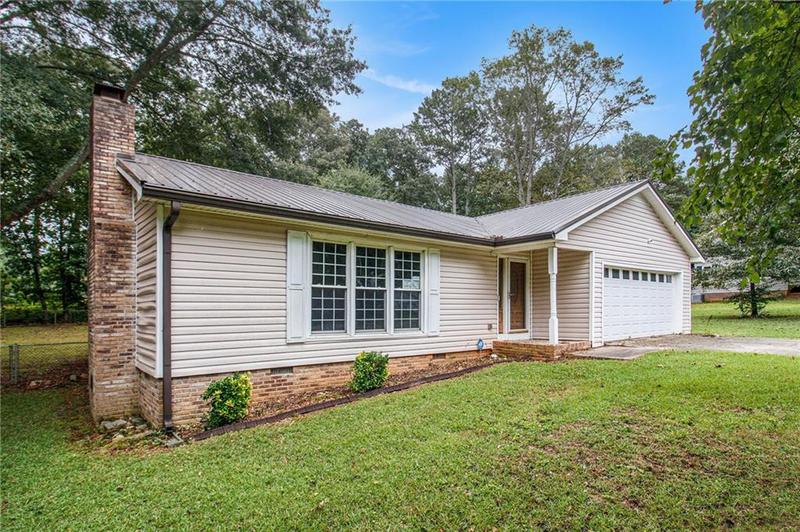 Image for property 136 Jennifer Lane, Carrollton, GA 30116