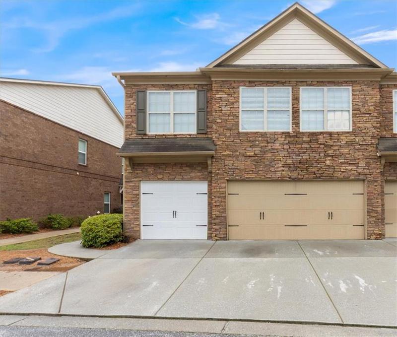 Image for property 805 PLEASANT HILL Road 231, Lilburn, GA 30047