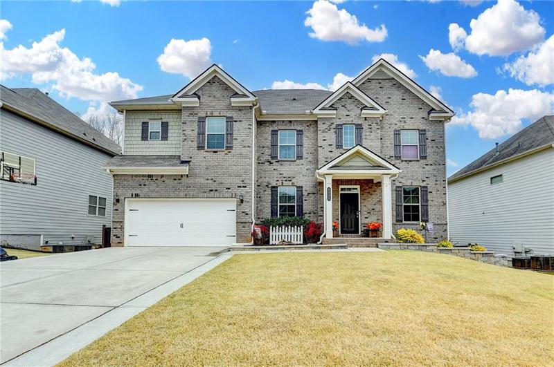 Image for property 5525 Mirror Lake Drive, Cumming, GA 30028