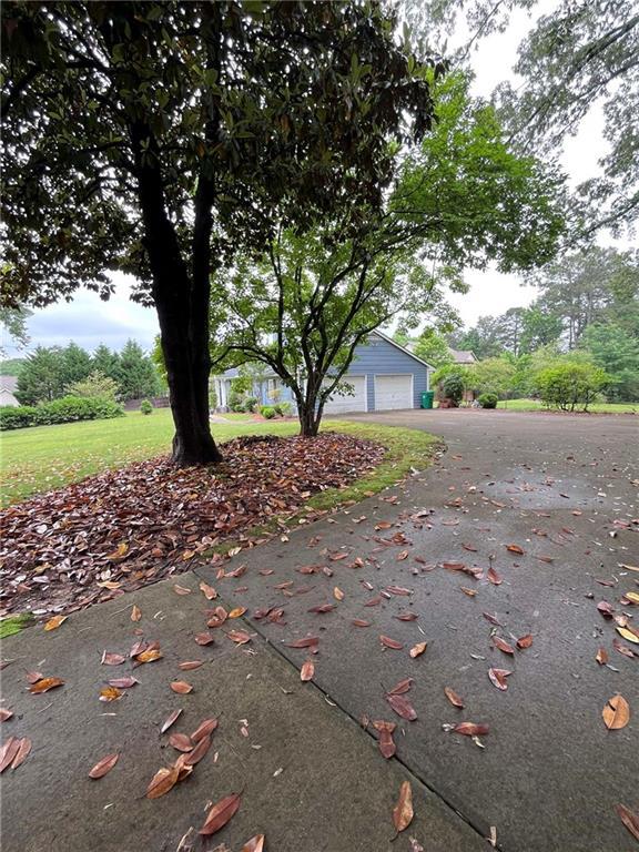 Image for property 4925 Happy Hollow Road, Dunwoody, GA 30360