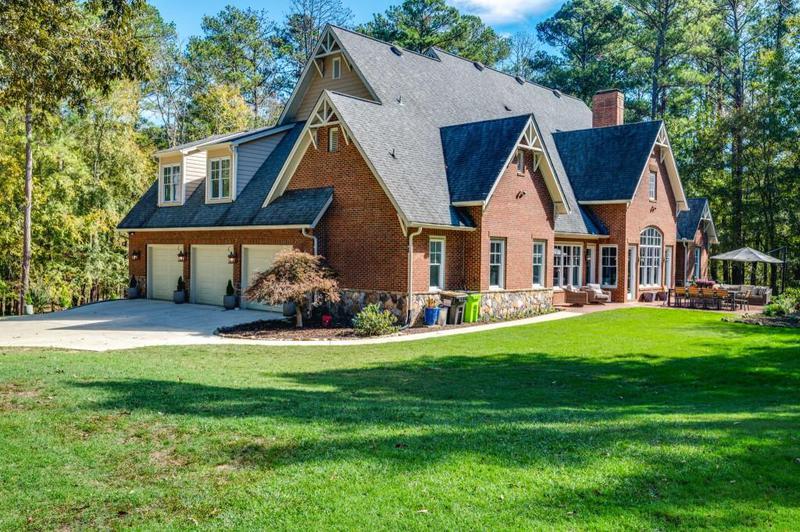 Image for property 222 Valley View Drive, Rockmart, GA 30153