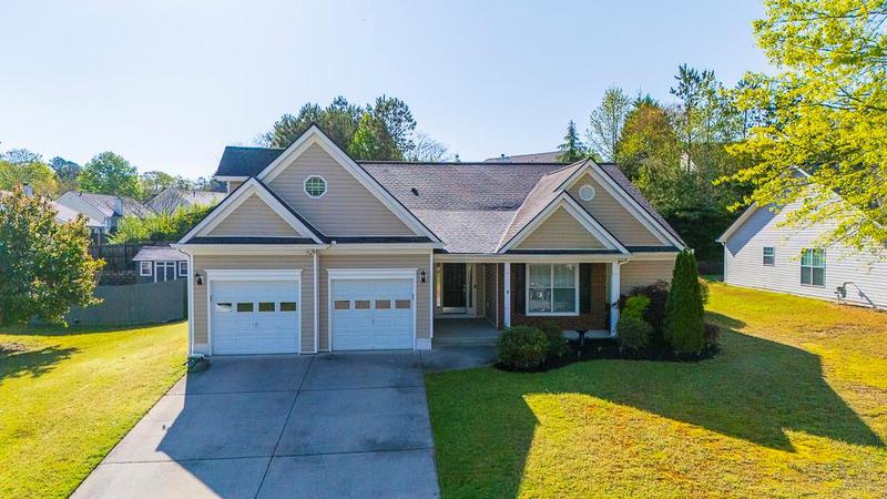 Image for property 1910 Charleston Oak Circle, Lawrenceville, GA 30043