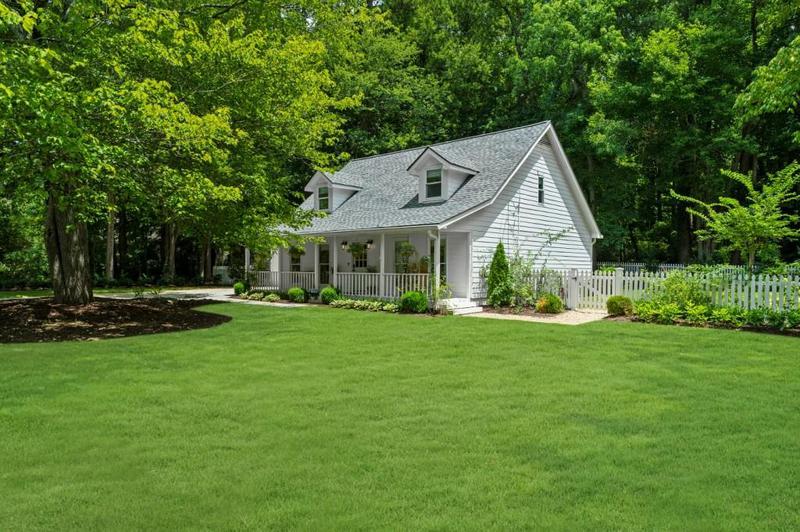 Image for property 205 Mayfield Cir, Alpharetta, GA 30009