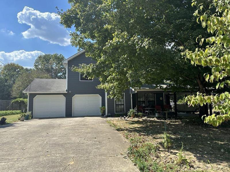 Image for property 31 Riverview Court, Cartersville, GA 30701