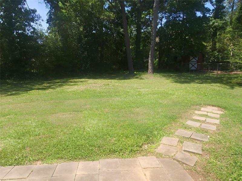 Image for property 620 Lakeridge Circle, Conyers, GA 30094