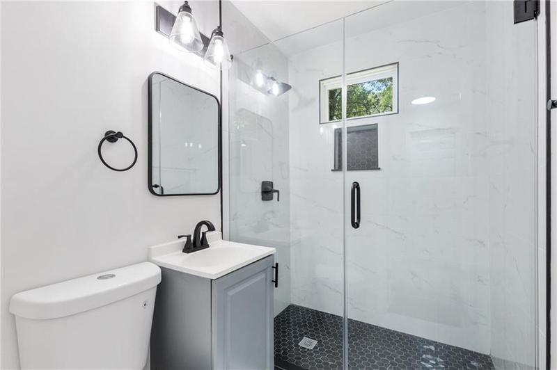 Image for property 858 Bolton Place, Atlanta, GA 30331
