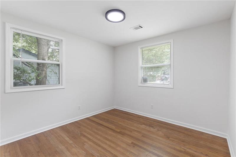 Image for property 858 Bolton Place, Atlanta, GA 30331