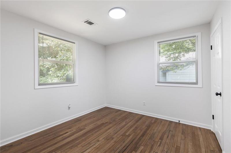Image for property 858 Bolton Place, Atlanta, GA 30331
