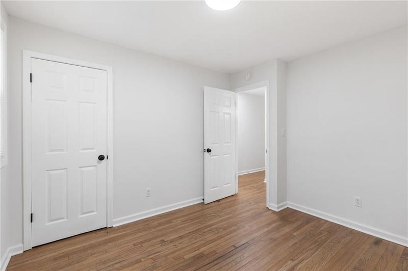 Image for property 858 Bolton Place, Atlanta, GA 30331