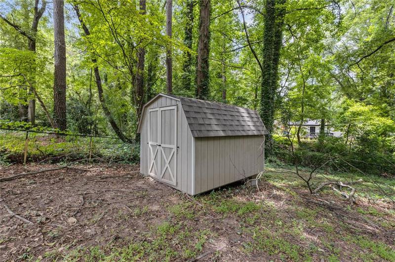 Image for property 858 Bolton Place, Atlanta, GA 30331