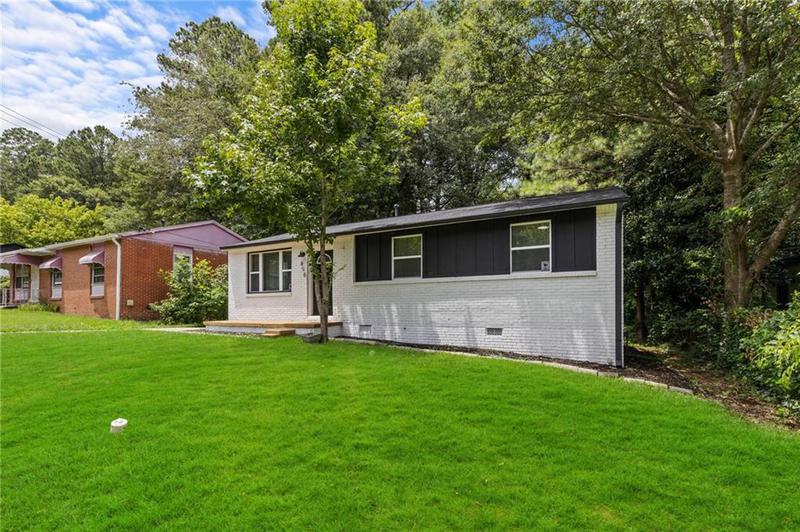 Image for property 858 Bolton Place, Atlanta, GA 30331