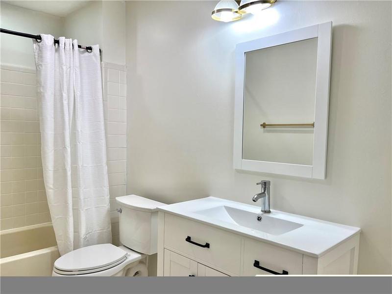Image for property 14 Saint Claire Lane, Atlanta, GA 30324