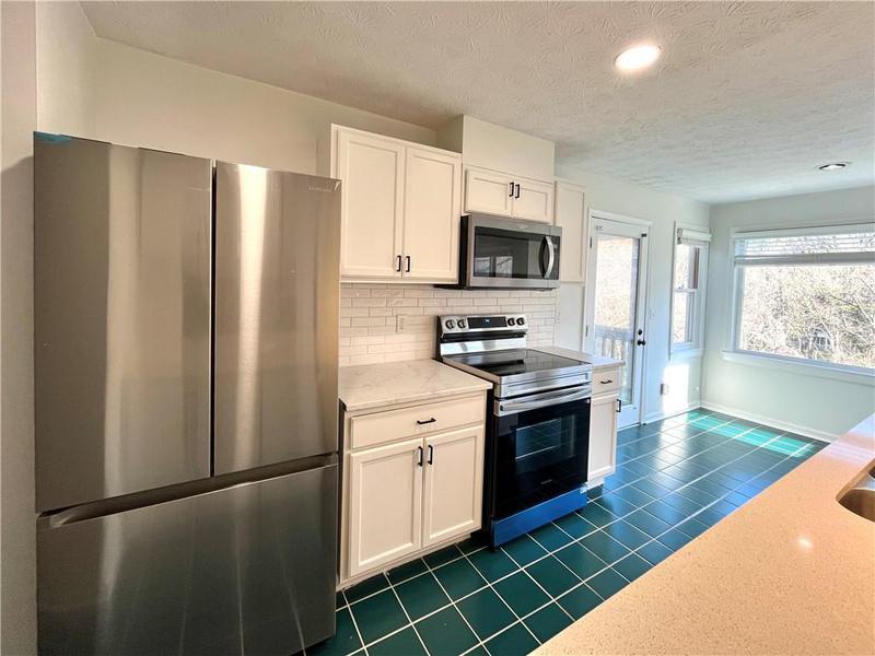Image for property 14 Saint Claire Lane, Atlanta, GA 30324