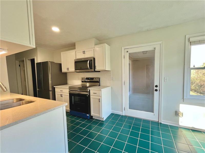 Image for property 14 Saint Claire Lane, Atlanta, GA 30324