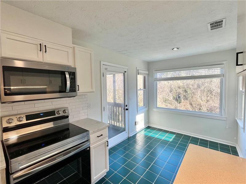 Image for property 14 Saint Claire Lane, Atlanta, GA 30324