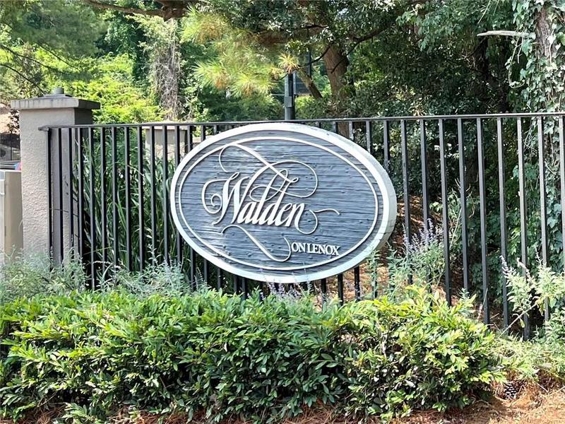 Image for property 14 Saint Claire Lane, Atlanta, GA 30324