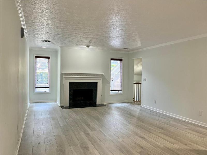 Image for property 14 Saint Claire Lane, Atlanta, GA 30324