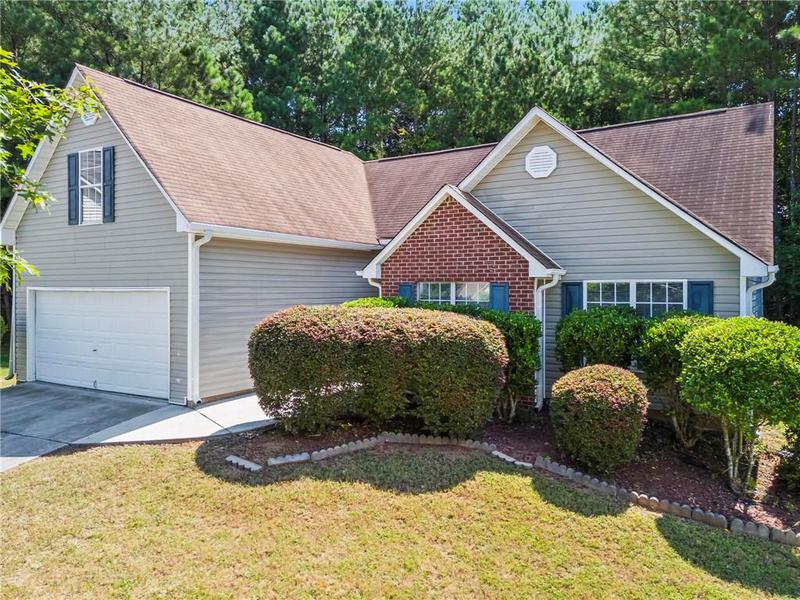 Image for property 10777 Knotty Pine Pl, Hampton, GA 30228