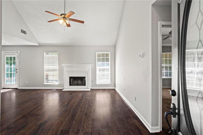 Image for property 10777 Knotty Pine Pl, Hampton, GA 30228