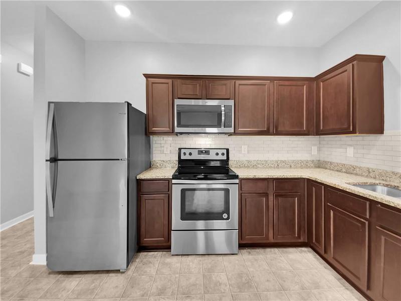 Image for property 2350 Camden Oak Way, Lithonia, GA 30058