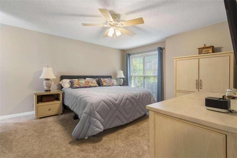 Image for property 978 Mill Bend, Kennesaw, GA 30152