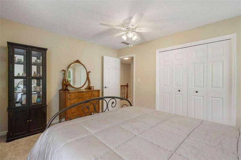 Image for property 978 Mill Bend, Kennesaw, GA 30152