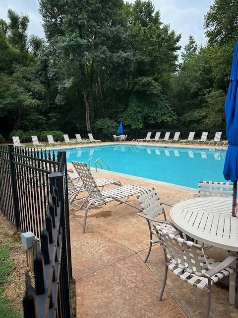 Image for property 978 Mill Bend, Kennesaw, GA 30152
