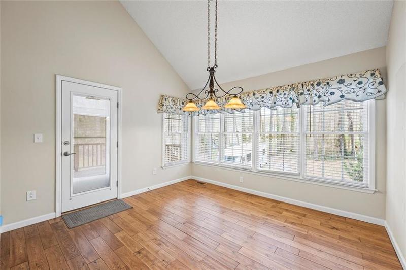 Image for property 978 Mill Bend, Kennesaw, GA 30152