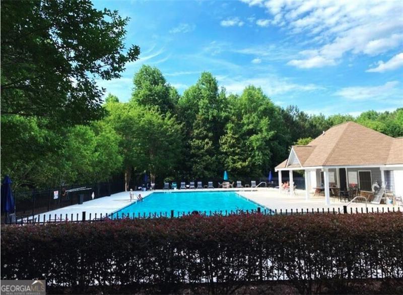Image for property 27 Tahoe Drive, Newnan, GA 30263