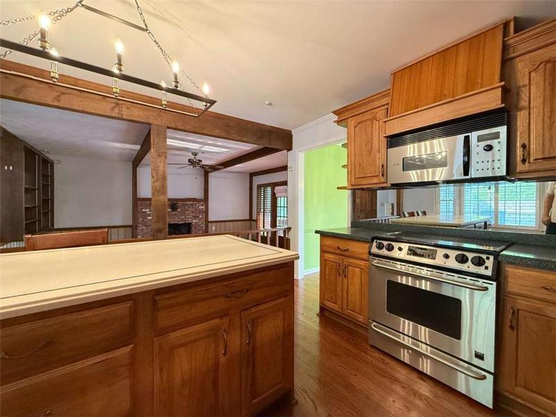 Image for property 8710 Mount Rushmore Drive, Johns Creek, GA 30022
