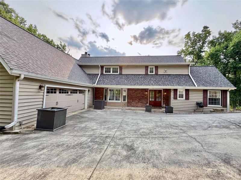 Image for property 8710 Mount Rushmore Drive, Johns Creek, GA 30022