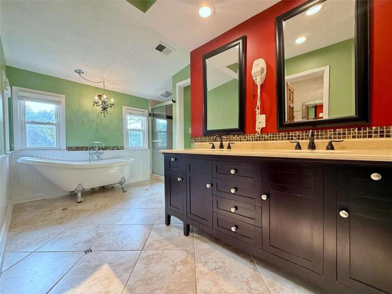 Image for property 8710 Mount Rushmore Drive, Johns Creek, GA 30022