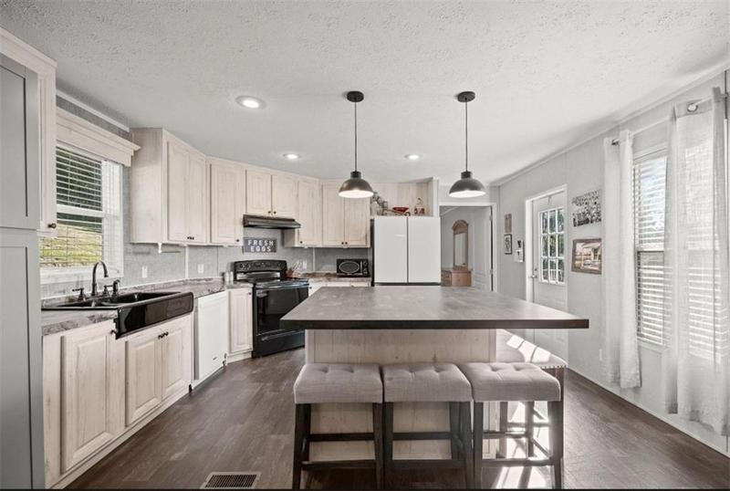 Image for property 236 Vernons View, Dahlonega, GA 30533