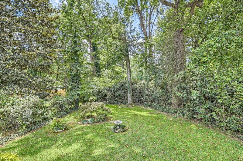 Image for property 2190 Montrose Avenue, Atlanta, GA 30311