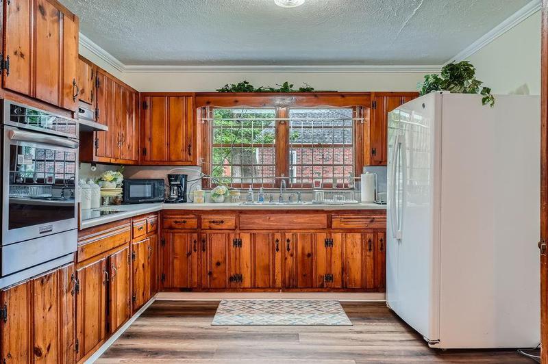 Image for property 2190 Montrose Avenue, Atlanta, GA 30311