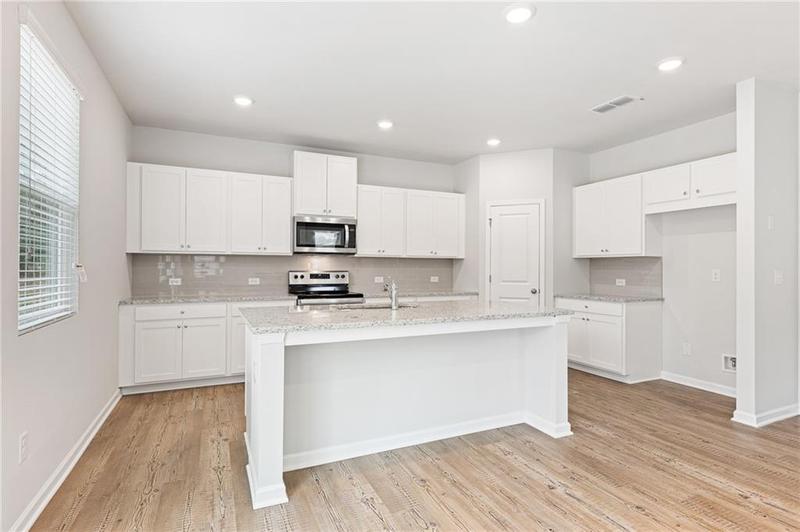 Image for property 7065 Brushwood Bend, Lithonia, GA 30058