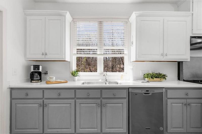 Image for property 6137 White Oak Drive, Flowery Branch, GA 30542