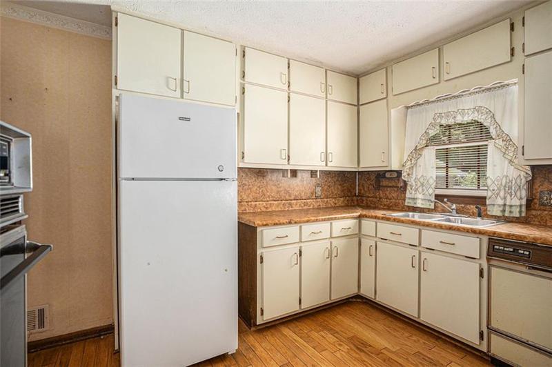 Image for property 2200 PINEWOOD Drive, Covington, GA 30016