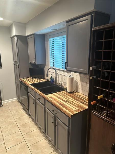 Image for property 102 Cedar Chase Road, Atlanta, GA 30324