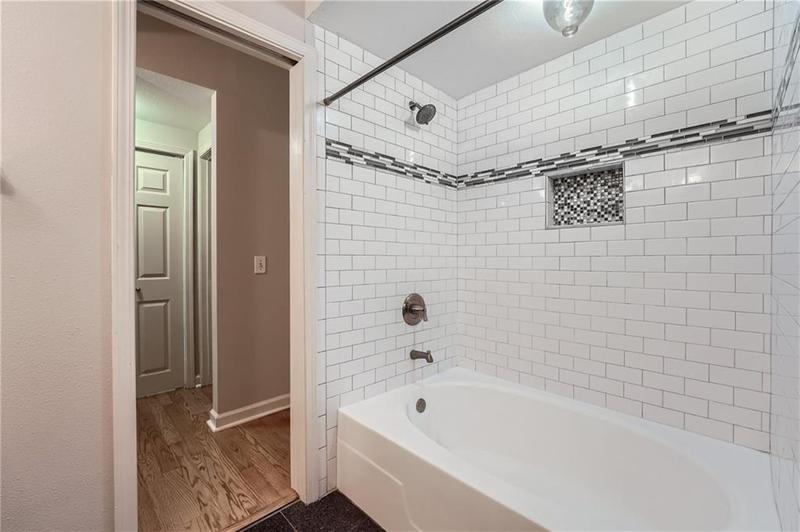 Image for property 3777 Peachtree Road 434, Brookhaven, GA 30319