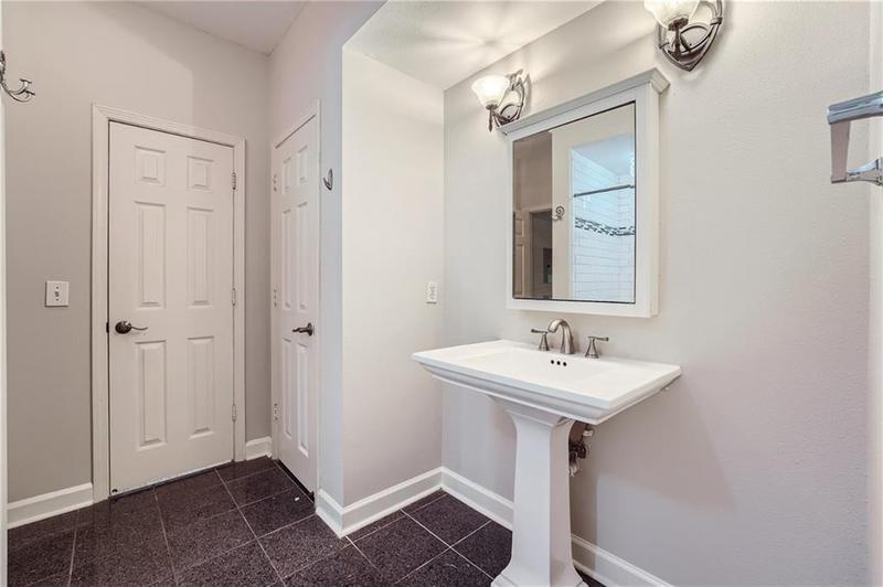 Image for property 3777 Peachtree Road 434, Brookhaven, GA 30319