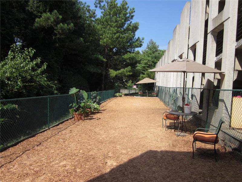 Image for property 3777 Peachtree Road 434, Brookhaven, GA 30319